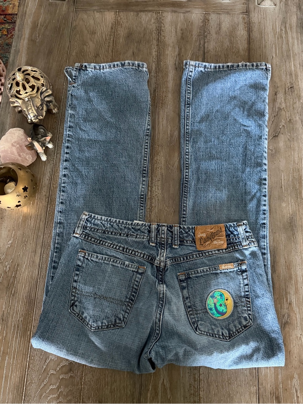 Lucky Brand Wonder Jeans - Picture 2 of 15